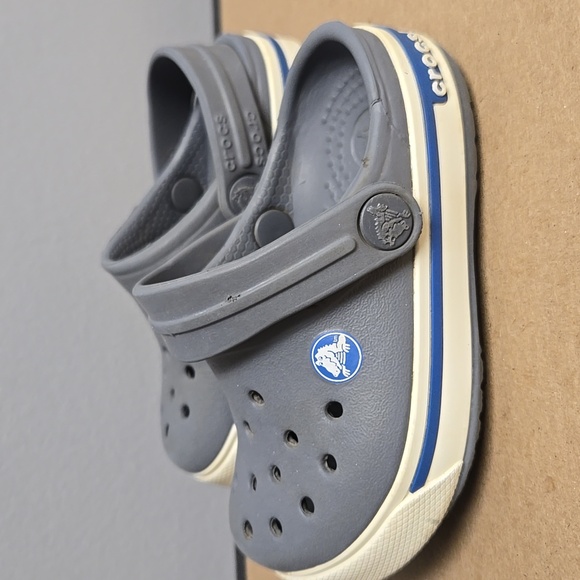 CROCS Toddler Gray Water Shoes - Picture 3 of 8